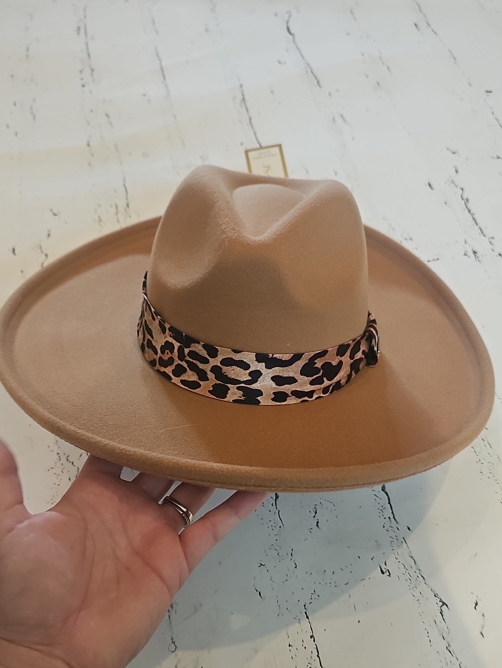 Jessica Simpson Women’s Tan Wide-Brim Fedora Hat with Leopard Band
